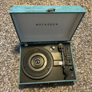 Wockoder Record Player, Blue, Like new.